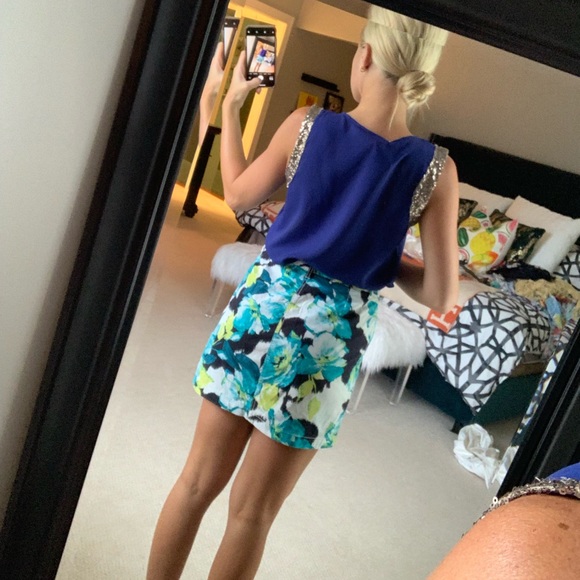 Adorable skort like new needs a new home ! - Picture 3 of 6